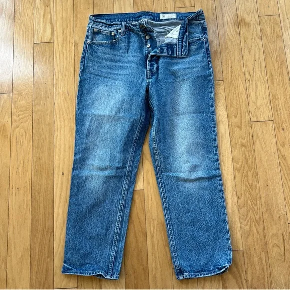 GAP women’s Cheeky Straight High Rise Jeans - Picture 2 of 9